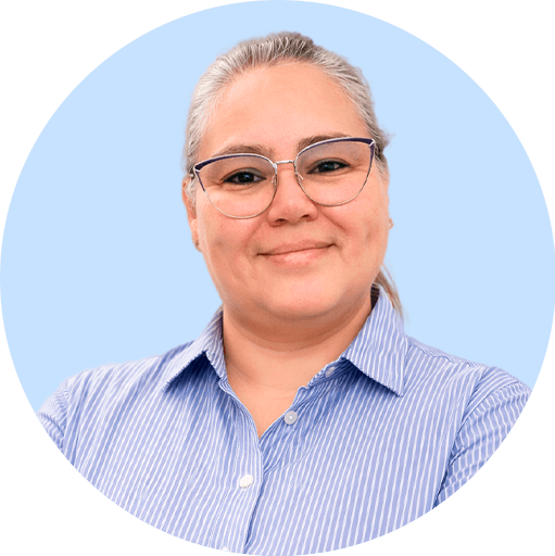 Esc. Ivonne E. Dominguez